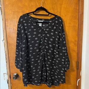 Catherines Black Button-Front Top with White Crown Print